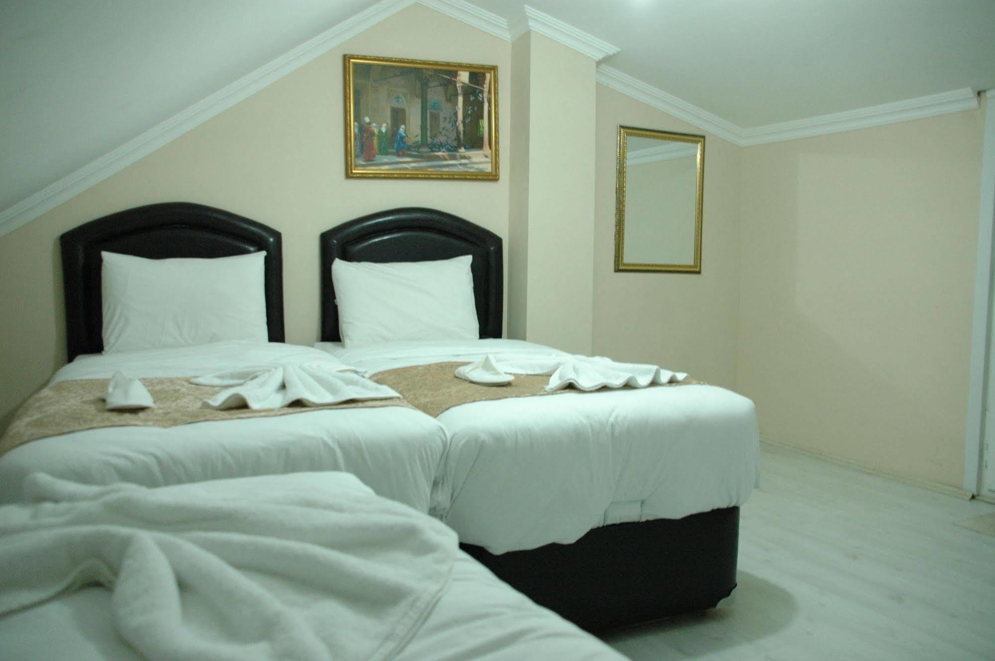 Tolga Hotel Istanbul Exteriör bild